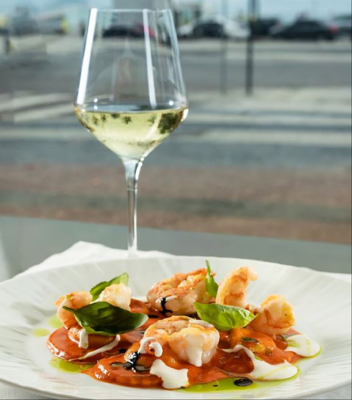 Chef do restaurante italiano Alloro al Miramar, da Rede Windsor Hoteis, ensina receita de massa com tomate